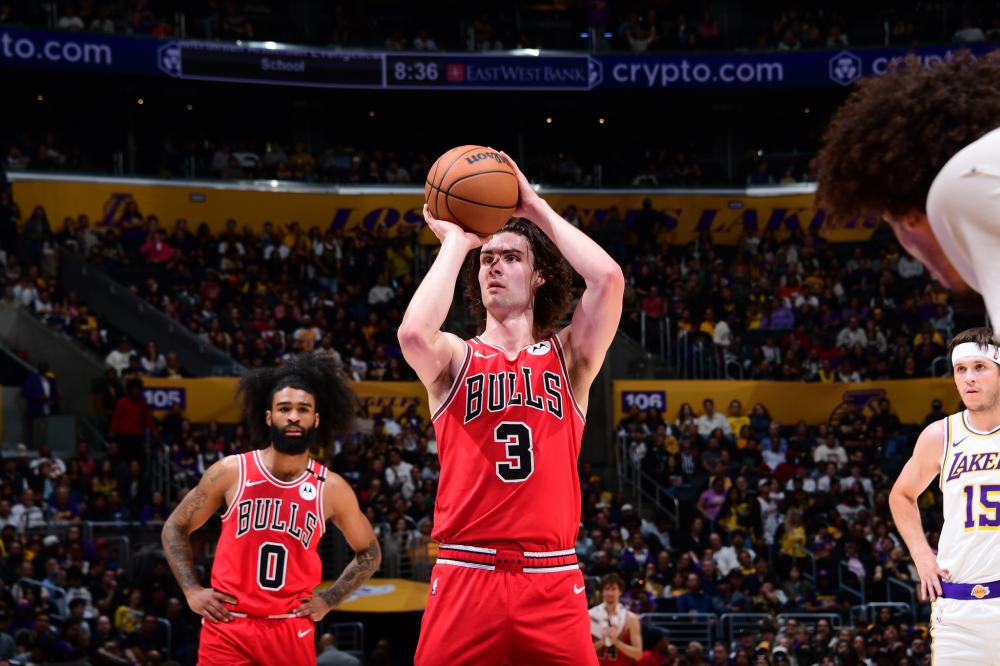 维尼修斯冲阿根廷球员比划道：我有个欧冠.