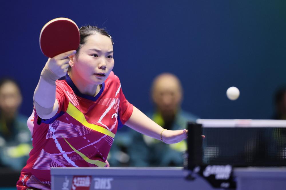 主优化词：塞维利亚客场几百强敌，表现出色